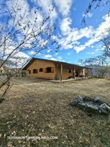 SE ALQUILA FANTÁSTICA CASA EN VILCABAMBA